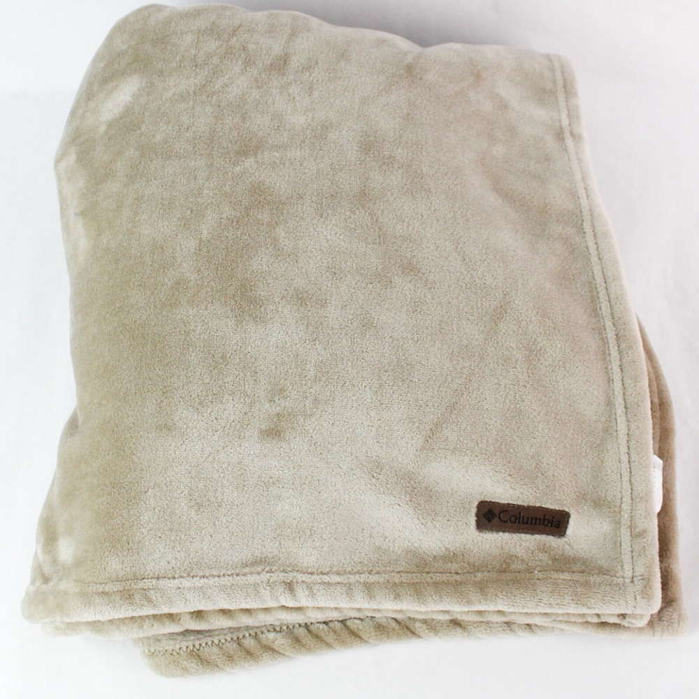 Columbia Tan Fleece Blanket